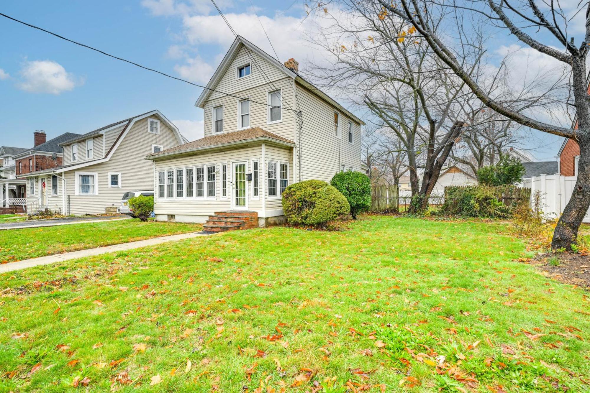 Charming Long Island Home With Fenced Yard! Freeport Exterior foto