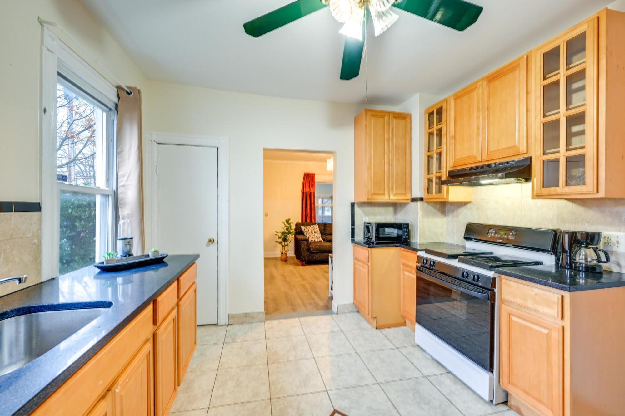 Charming Long Island Home With Fenced Yard! Freeport Exterior foto